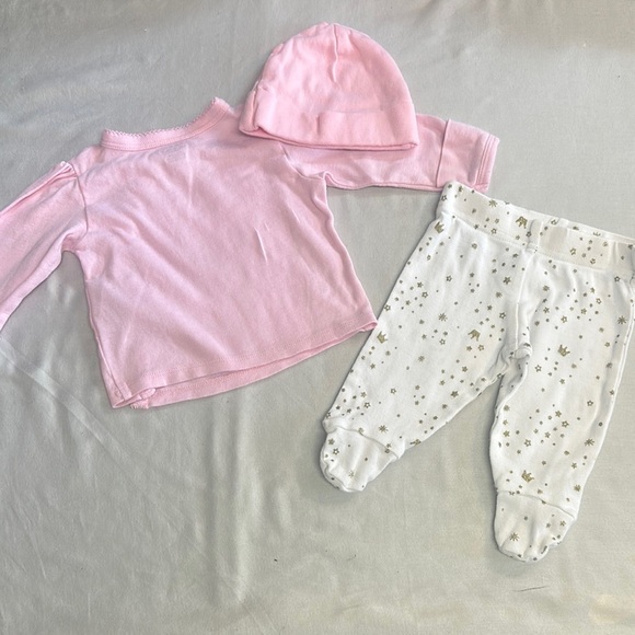 Gerber - Soft Pink Newborn "Princess" top, pants, and hat set w/ gold design - Picture 6 of 6
